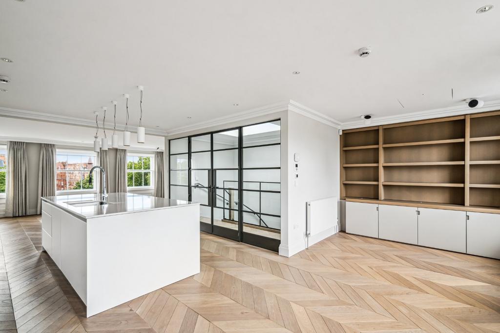Reception/Kitchen