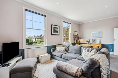2 bedroom flat for sale, Felsham Road, London