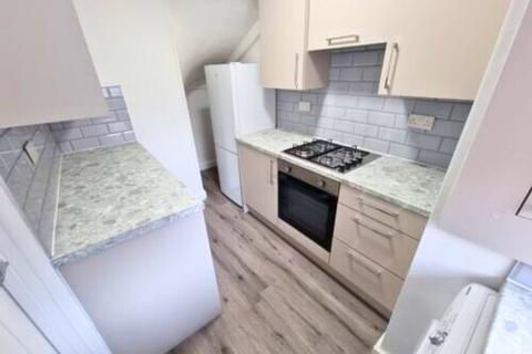 3 bedroom property to rent, Hessle Road, Leeds LS6