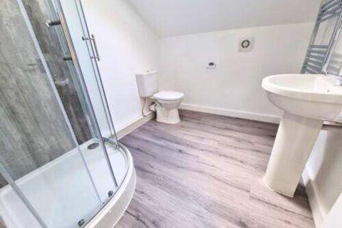 3 bedroom property to rent, Hessle Road, Leeds LS6