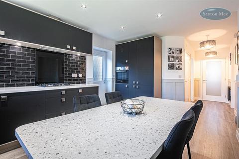 2 Brooke Close, Deepcar, Sheffield, S36 2AH