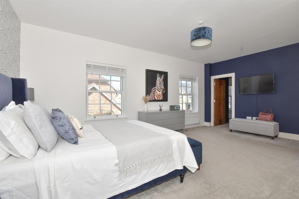 Main Bedroom