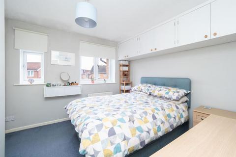 14 Hambleton Close, Worcester Park, KT4 8JL