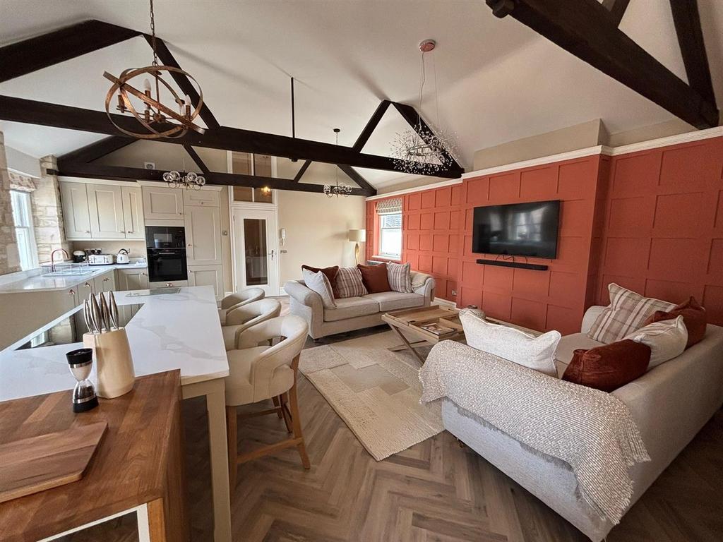 Living area 4.jpg