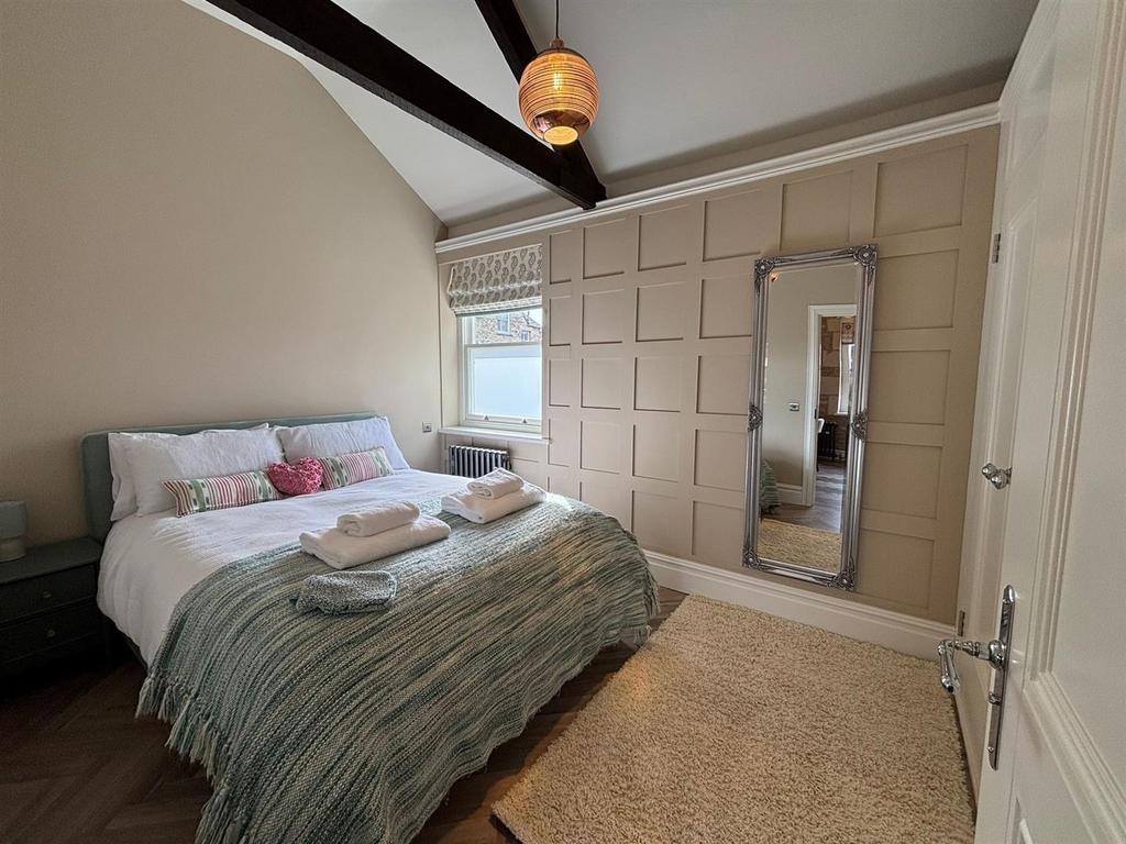 Bedroom 4.jpg