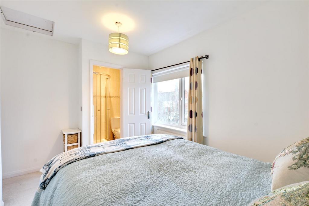 Bedroom 2 8.jpeg