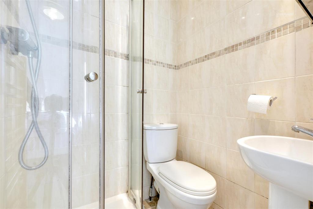 Ensuite.jpeg