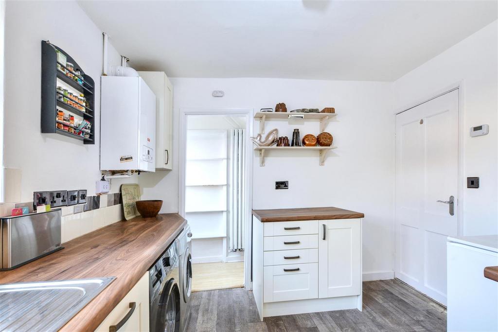 Kitchen 3.jpeg