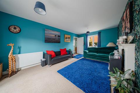 21 Cygnet Way, Staverton, Trowbridge, BA14 8UU