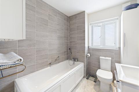 4 Abrey Close, Great Bentley, Colchester, CO7 8FA