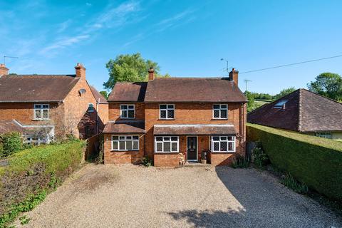 Seale Lane, Seale, Farnham, GU10