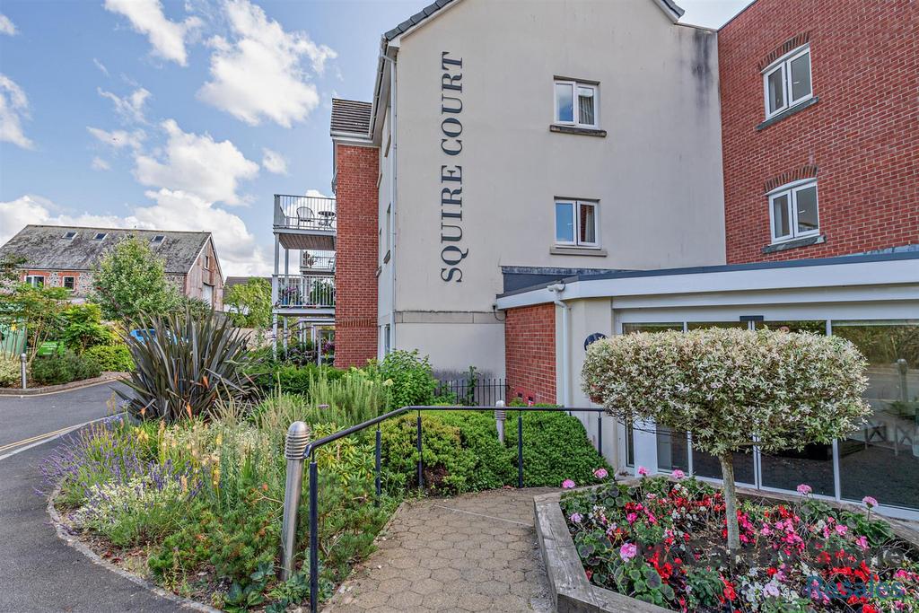 Squire Court