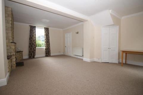 2 bedroom terraced house to rent, Oak Street, Bath