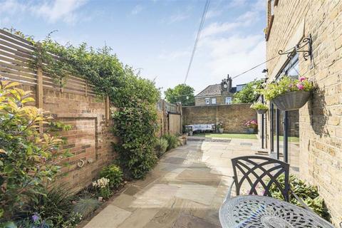 9 Elmtree Road, Teddington, TW11 8SJ