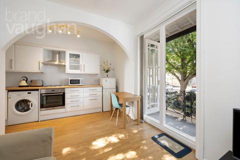 1 bedroom flat for sale, Russell Square, Brighton, East Sussex, BN1