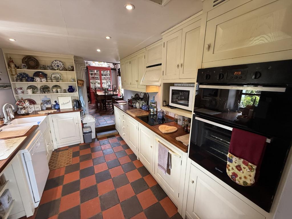 Kitchen 1