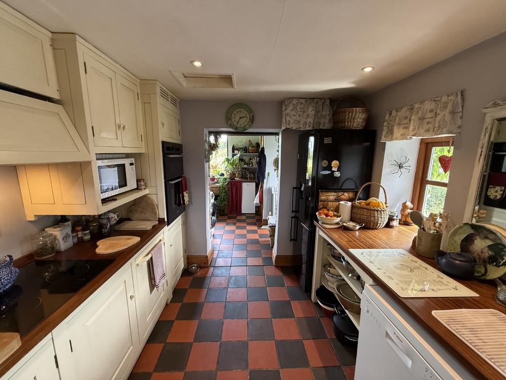 Kitchen 1