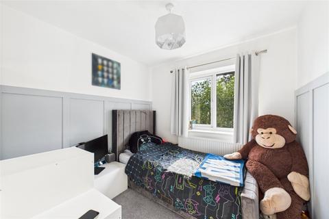 25 Hexham Close, Owlsmoor, Sandhurst, GU47 0QP