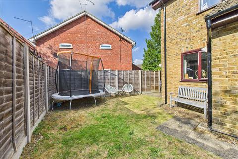 25 Hexham Close, Owlsmoor, Sandhurst, GU47 0QP