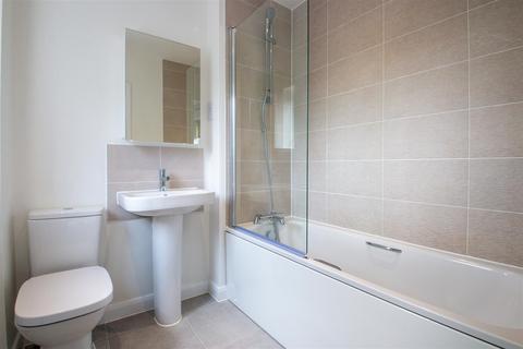 3 bedroom detached house to rent, £1675 Rent Credit - Shenley Wood, Milton Keynes