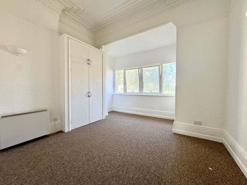 5, 11 PALMEIRA MANSIONS BED.jpeg