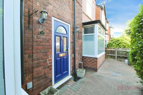 5 bedroom semi-detached house to rent, Newton Street, Newark, NG24
