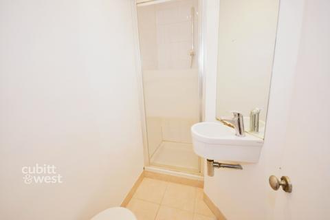 Studio to rent, Lower Rock Gardens Brighton BN2