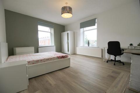 undefined, Shaw Road, Oldham OL2