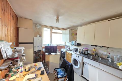 1 bedroom flat for sale, Mapesbury Road, London, NW2