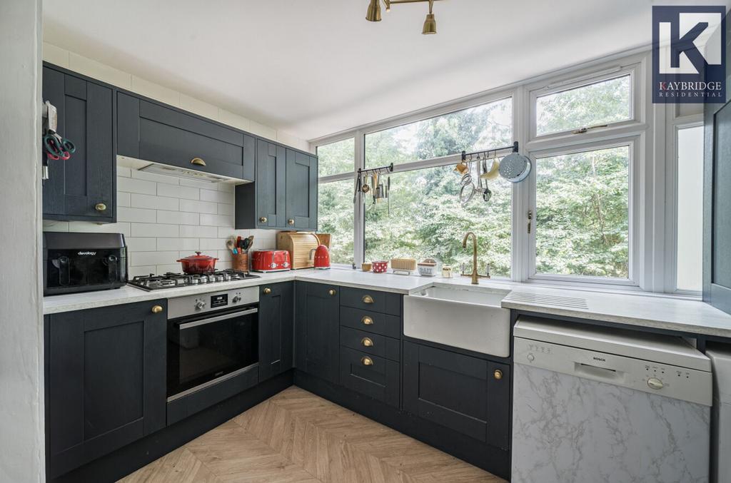 Grange Mansions Kingston Road, Epsom - KT17 2 AD