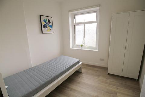 undefined, Shaw Road, Oldham OL2