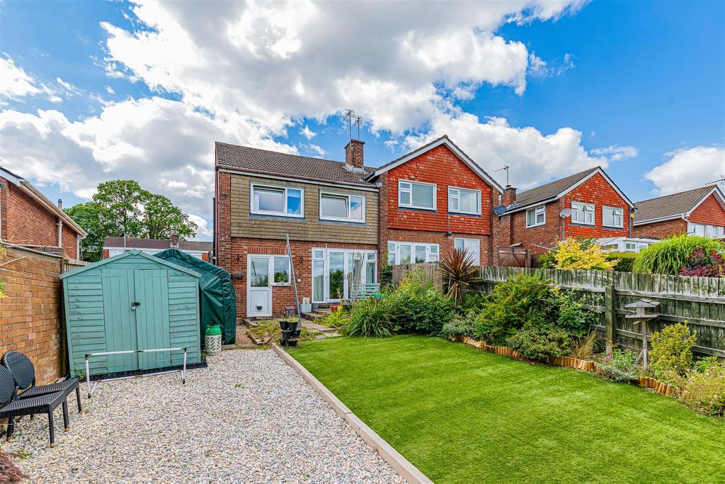 Carisbrooke Road 84-12.jpg