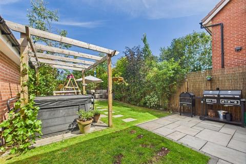 4 bedroom detached house for sale, Nalton Drive, Driffield, YO25 5GE