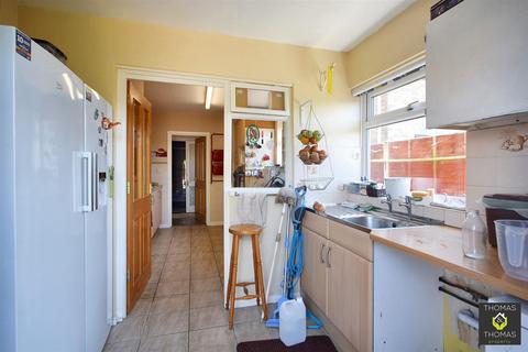 5 bedroom semi-detached house for sale, Innsworth Lane, Longlevens