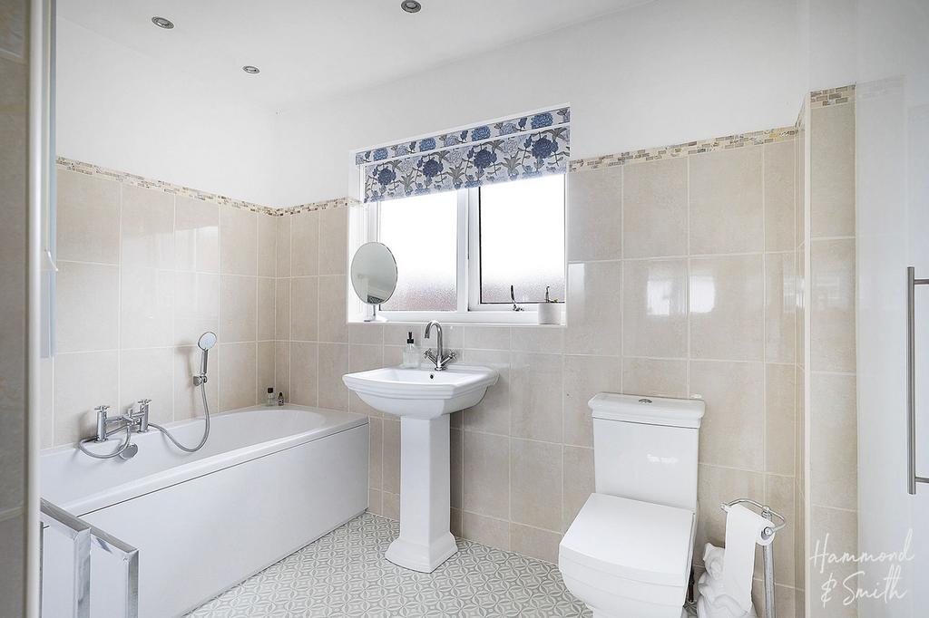 Ensuite Bathroom