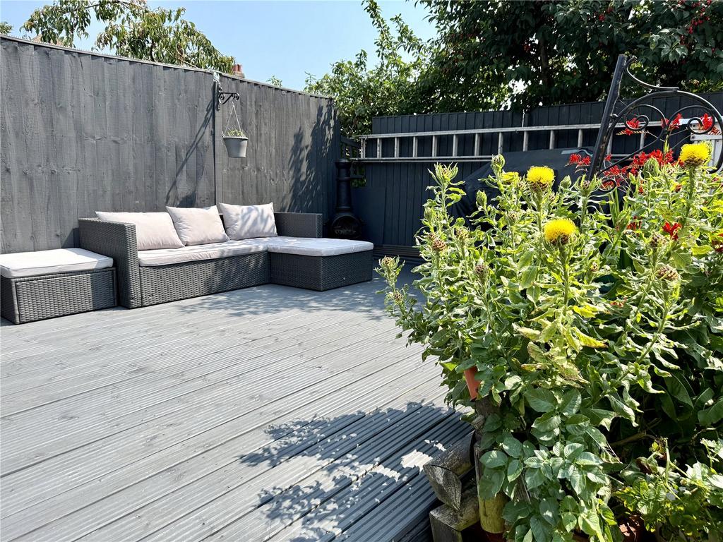 Rear Decking Area