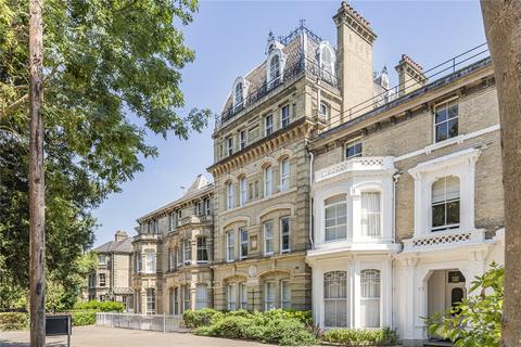 Langdon Park, Teddington, TW11