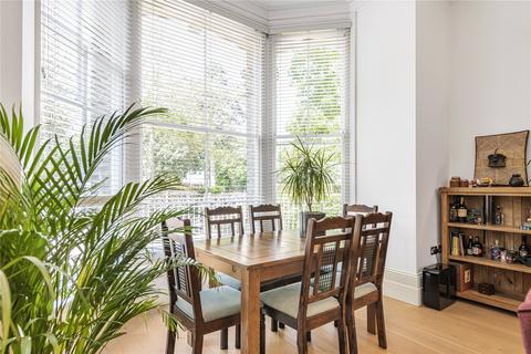 2 bedroom apartment for sale, Langdon Park, Teddington, TW11