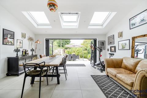 4 bedroom detached house for sale, Oxford Road, Calne, SN11