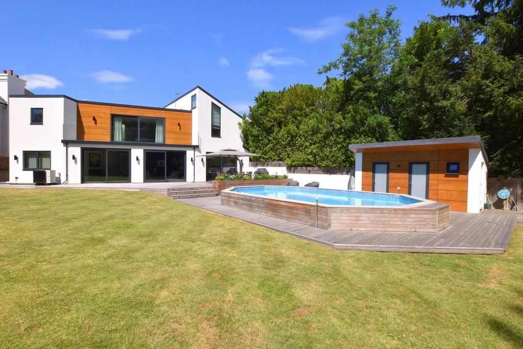 Rear Aspect/Garden