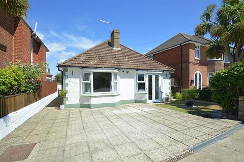 2 bedroom detached bungalow for sale, CLOSE TO SHOPS * SHANKLIN