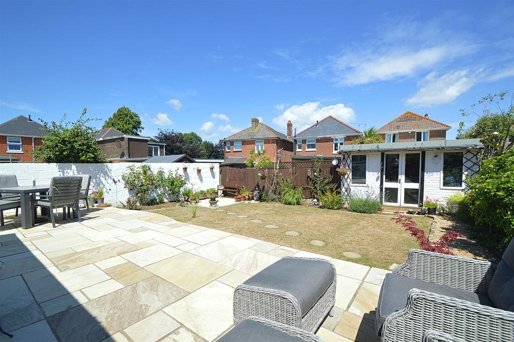 Resized Garden1.jpg