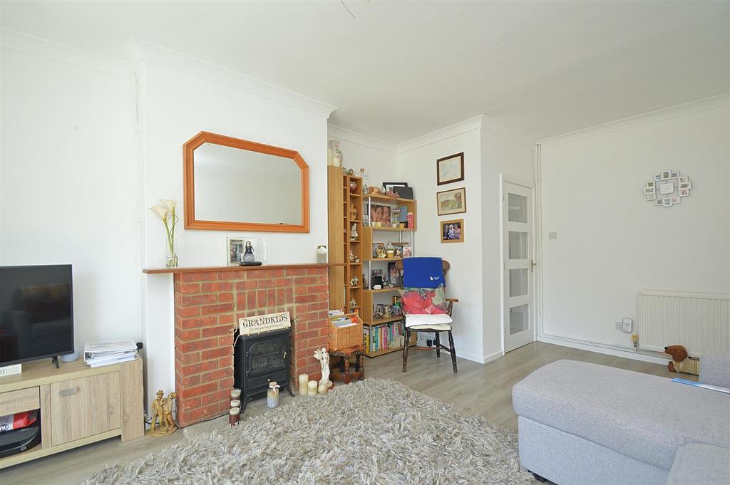 Resized Lounge2.jpg
