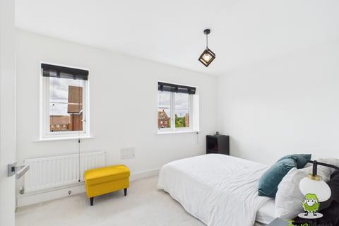 6 Appian Way, Chineham, Basingstoke, RG24 8BH