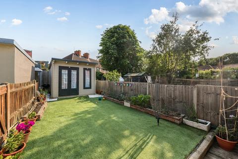 14 Paisley Road, Carshalton, SM5 1SR
