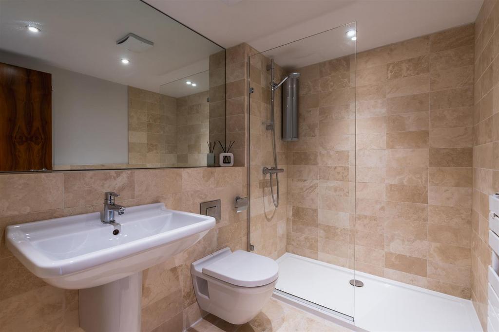 Family Shower Room