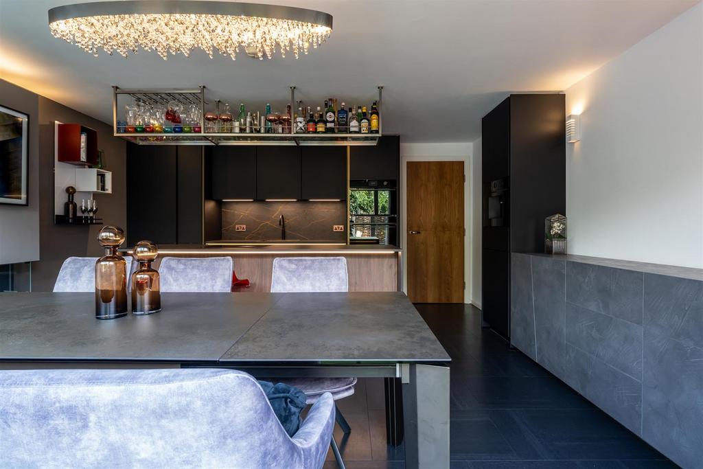 Breakfast Kitchen
