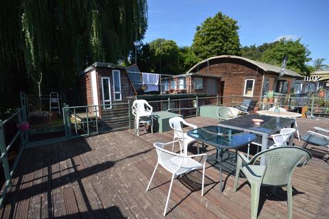 3 bedroom houseboat for sale, Ducks Walk, Twickenham TW1