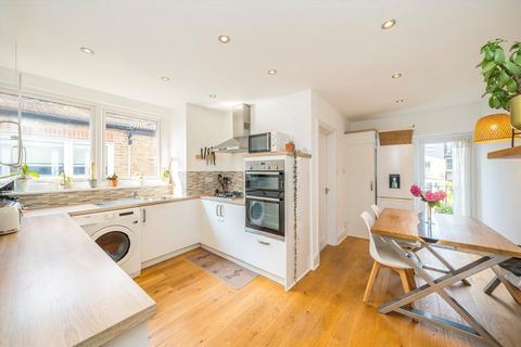3 bedroom maisonette for sale, Hotham Road, London SW19