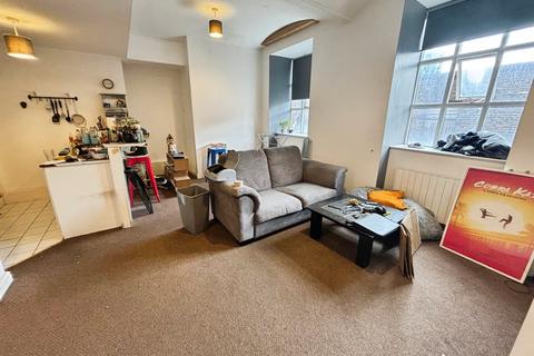 2 bedroom flat to rent, Wellington Road South, Stockport, Greater Manchester, SK3